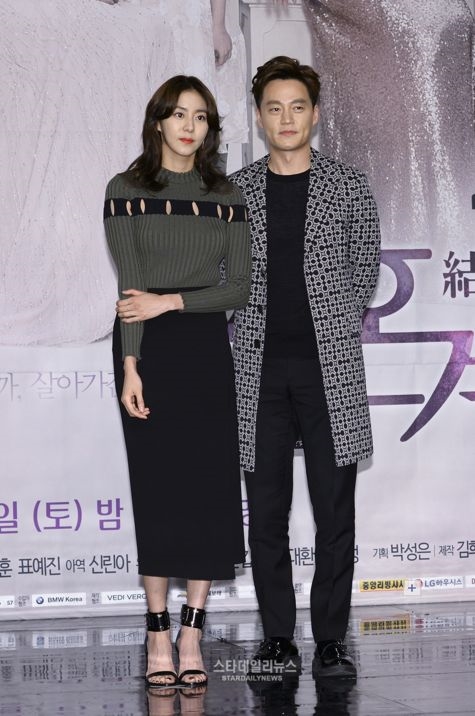 Song Hye Kyo - Park Bo Gum và những cặp đôi phim Hàn lệch nhiều tuổi