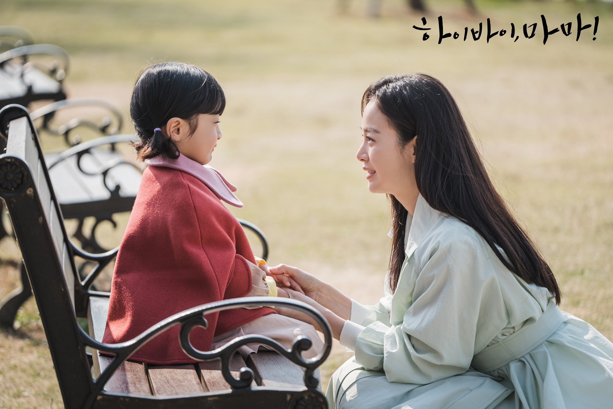 Kim Tae Hee chia sẻ phản ứng của Bi Rain khi xem phim mình đóng