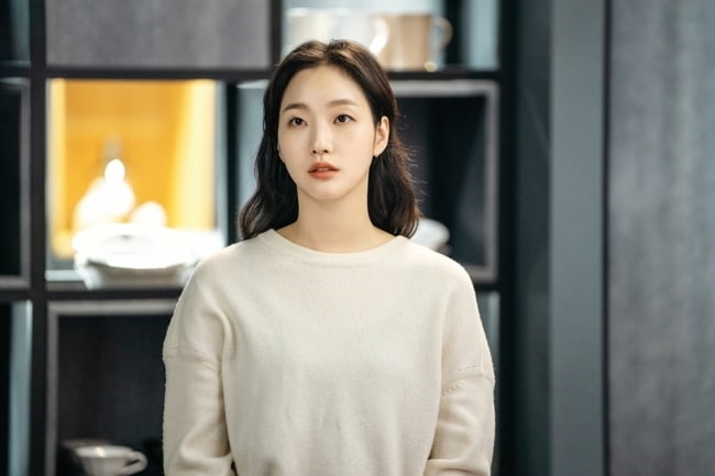 Lee Min Ho - Kim Go Eun sẽ sớm tiến triển trong 'Quân vương bất diệt'