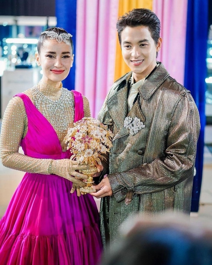 James Jirayu, Tor Thanapob tái xuất đóng cặp cùng 'chị đại'