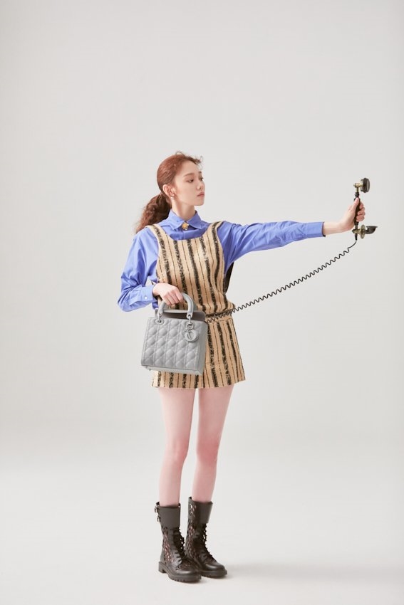 Lee Sung Kyung đẹp cá tính trong bộ ảnh hậu trường tạp chí mới