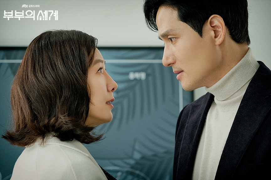 Lee Min Ho bị đối thủ vượt mặt rating và độ phổ biến trên đài cáp