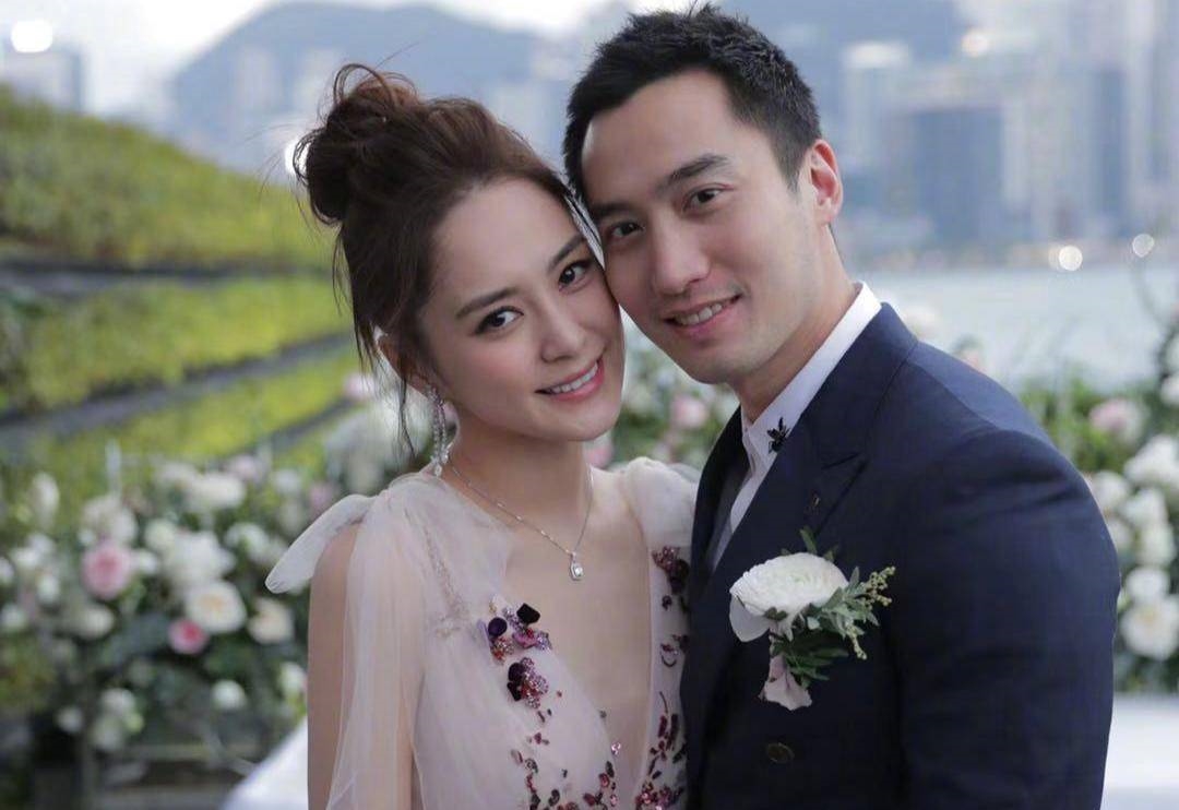 Chung Hân Đồng chính thức ly hôn Lại Hoằng Quốc sau 14 tháng kết hôn