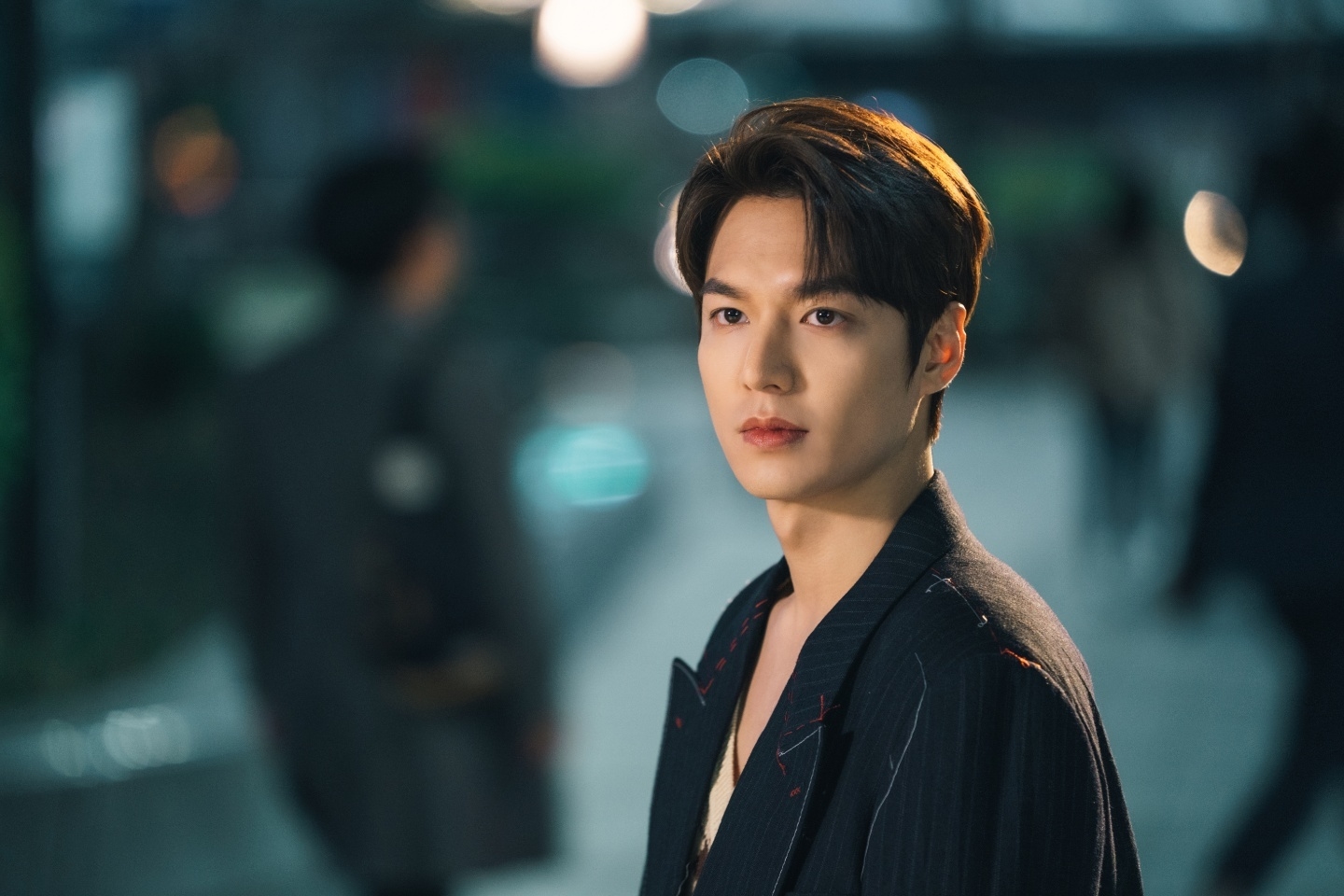 Lee Min Ho gửi lời cảm ơn fan luôn ủng hộ nhân kỷ niệm 14 năm ra mắt