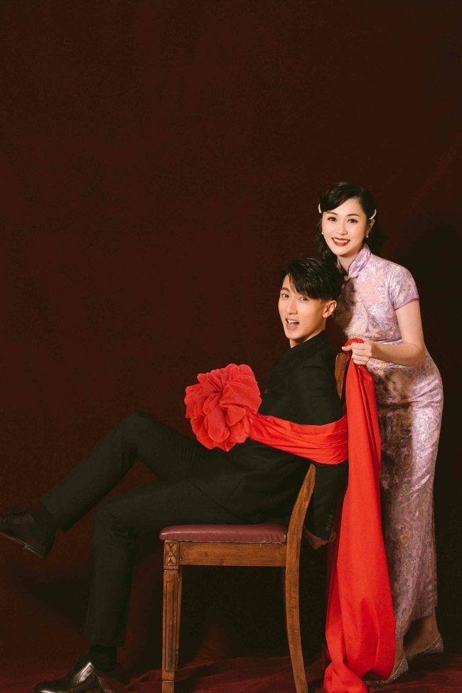 Ngô Tôn và bà xã được hé lộ bộ ảnh cưới đầu tiên sau 15 năm
