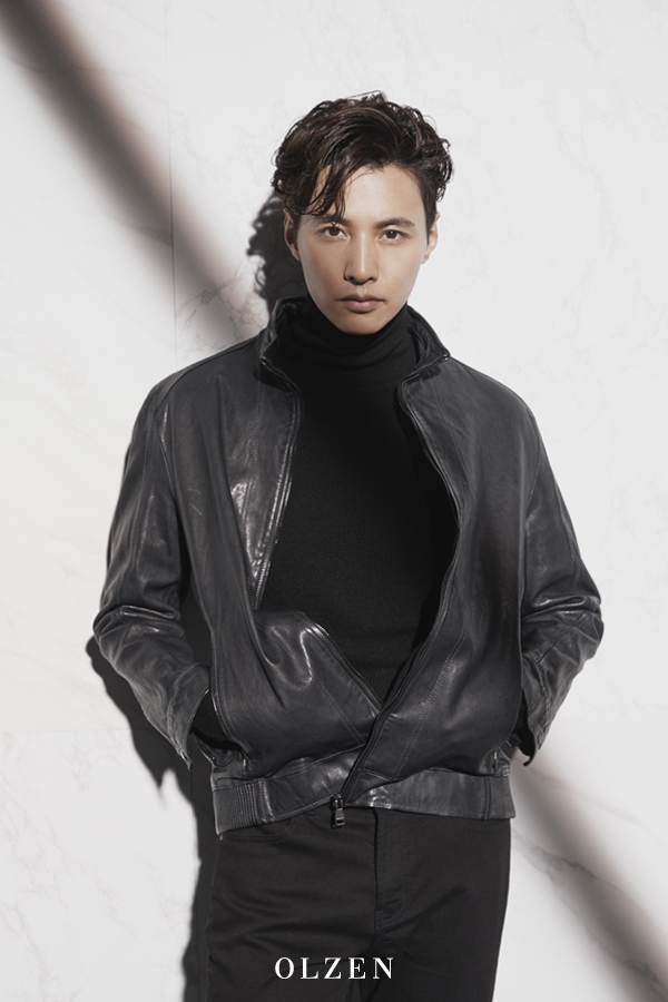 Won Bin lộ ảnh quảng cáo trên phố, trẻ trung phong độ chẳng khác xưa