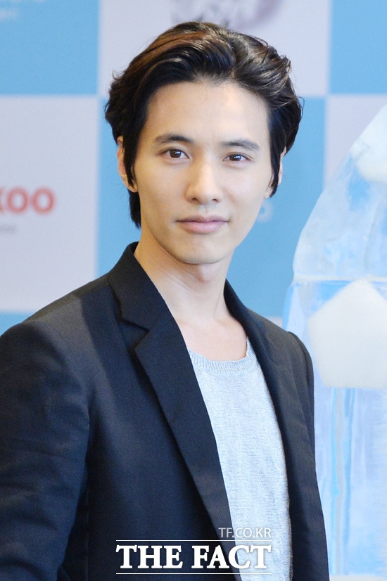 Won Bin lộ ảnh quảng cáo trên phố, trẻ trung phong độ chẳng khác xưa