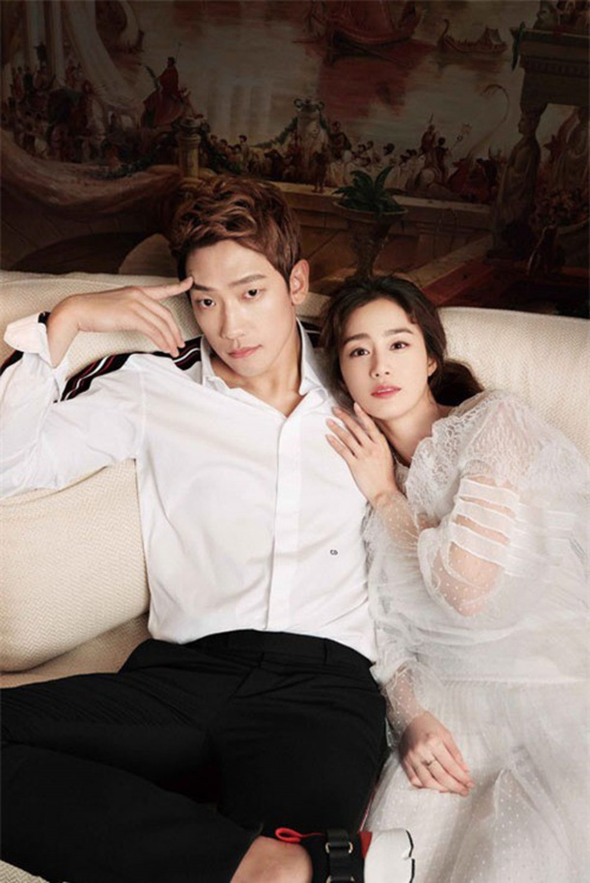 Lee Young Ae, Choi Ji Woo và nữ thần Kbiz sinh con muộn vẫn hạnh phúc