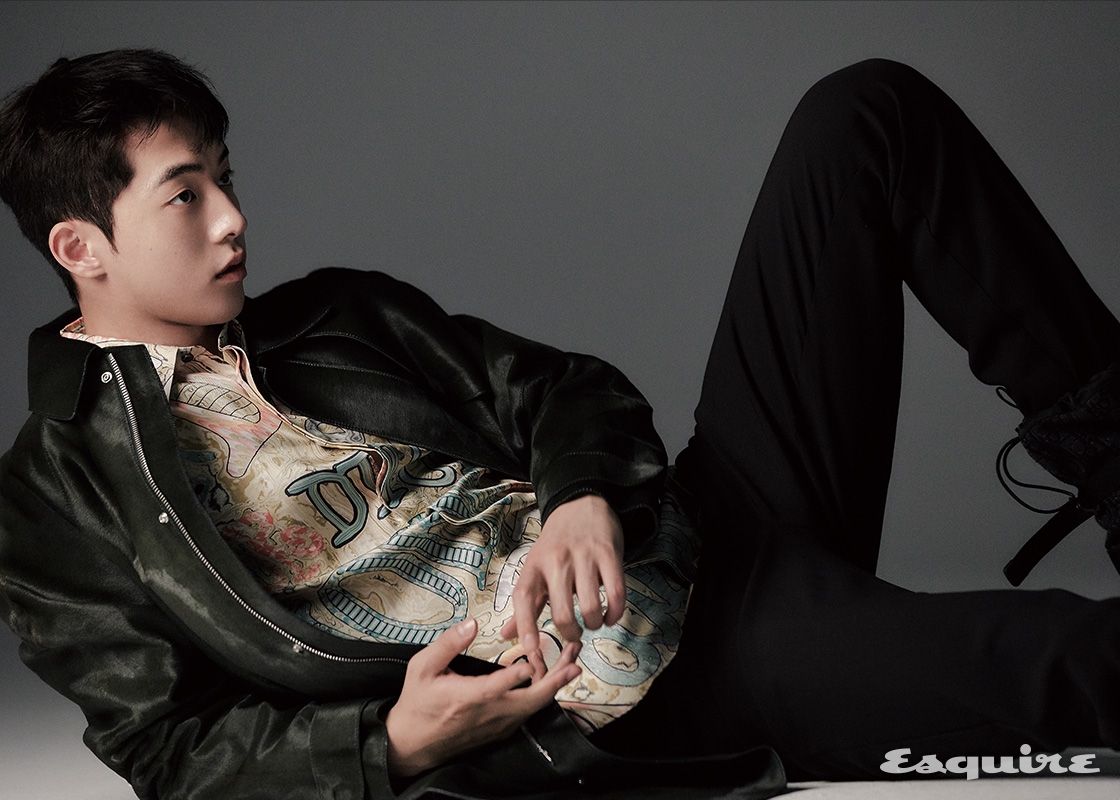 Nam Joo Hyuk phàn hồi bình luận mất hút trên màn ảnh nhỏ