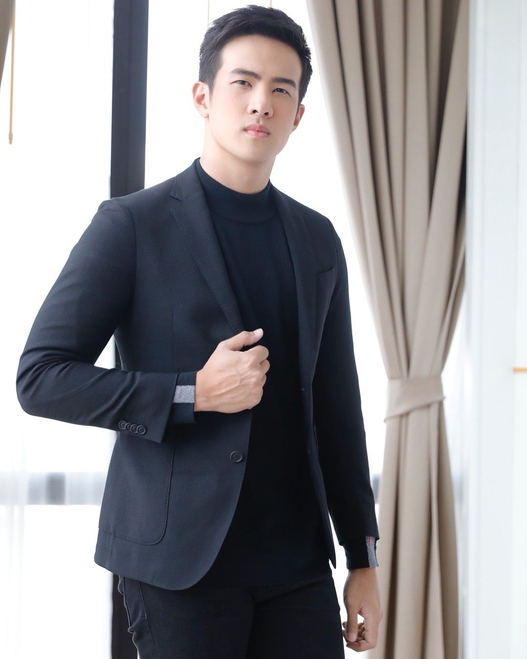 Peach Pachara và hội sao Thái hình tượng đẹp, gia thế khủng