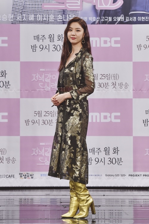 Song Seung Hun - Seo Ji Hye quá tương xứng trong họp báo phim mới