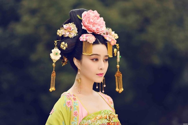 Lưu Diệc Phi, Dương Mịch và sao Cbiz thừa danh tiếng thiếu tài năng