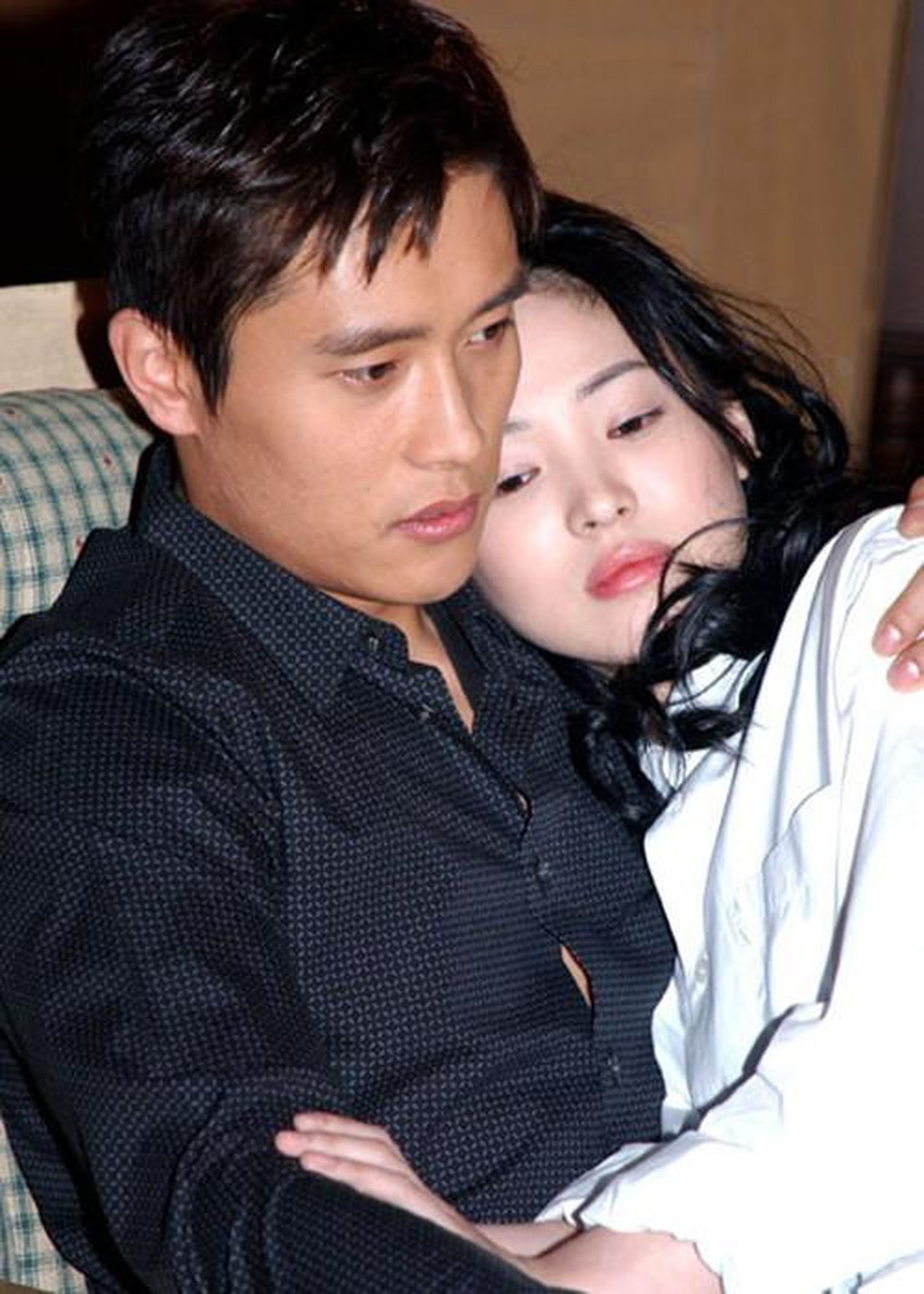 Lee Dong Gun lọt danh sách 'sao trăng hoa' của Knet cùng Song Hye Kyo