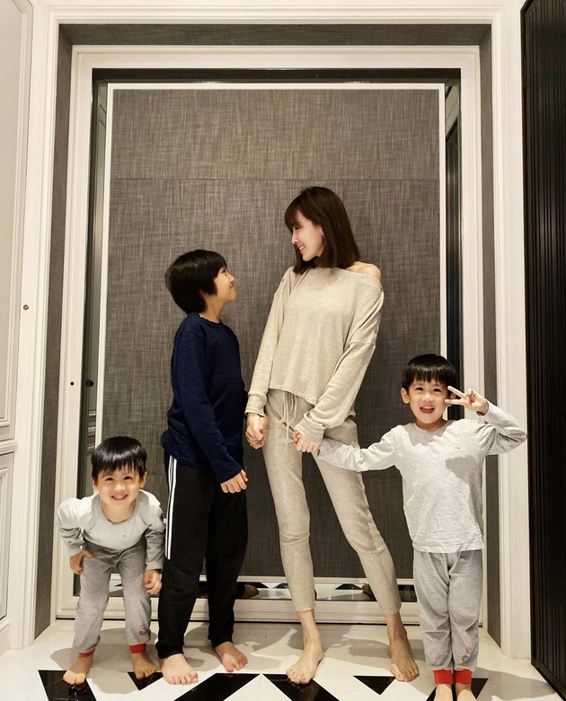 Kimi - con trai Lâm Chí Dĩnh khoe góc nghiêng giống hệt bố