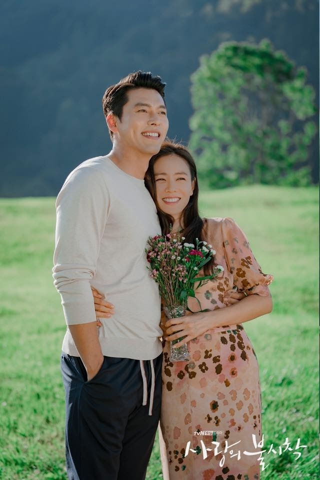 Hyun Bin - Son Ye Jin chiến thắng giải bình chọn tại Baeksang