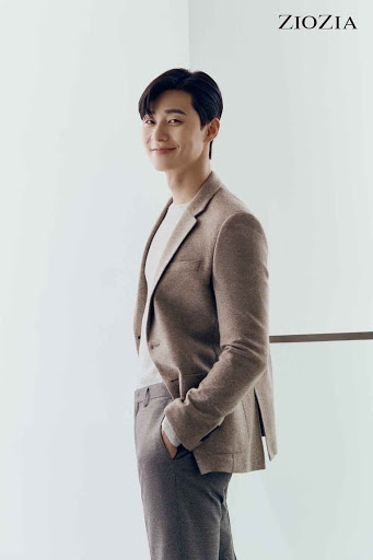 Park Seo Joon trở thành diễn viên Hàn đầu tiên nhận nút vàng YouTube