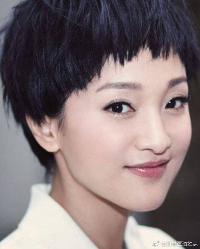 Châu Tấn, AngelaBaby và sao nữ Cbiz khoe sắc với kiểu đầu đinh