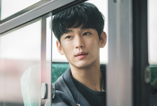 Kim Soo Hyun chia sẻ suy nghĩ với vai diễn phim mới tâm lý phức tạp