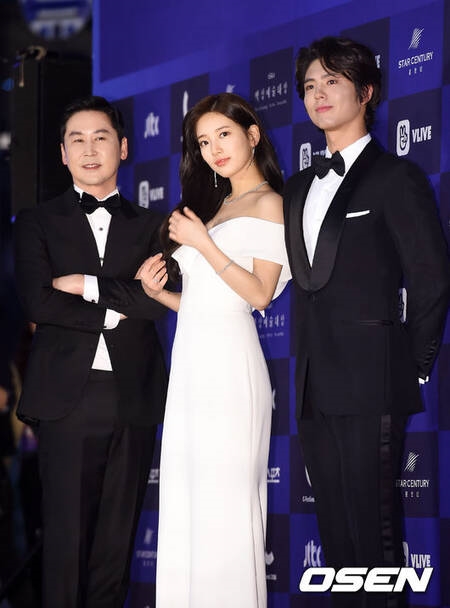 Kim Soo Hyun, Kim Yoo Jung và dàn sao khủng tham gia Baeksang