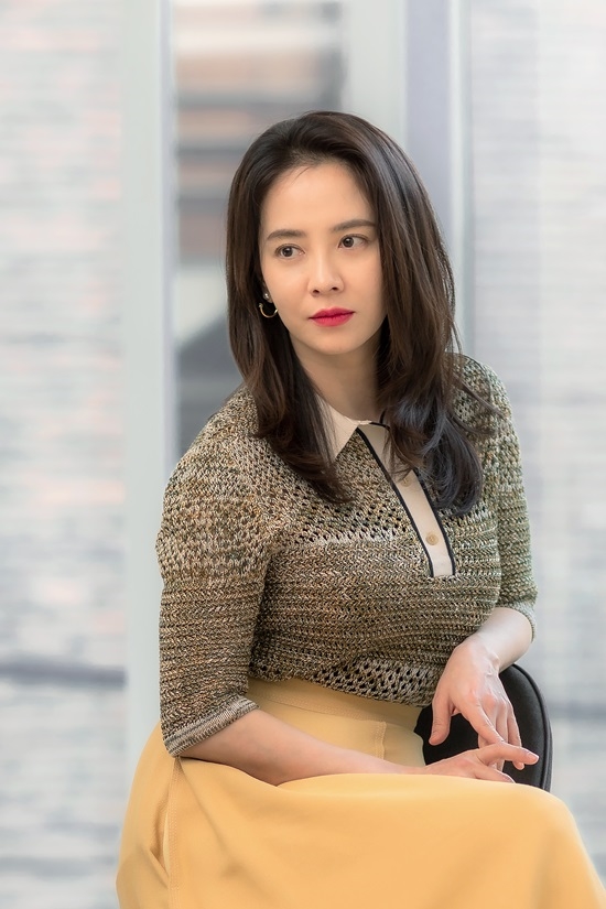 Song Ji Hyo chia sẻ về quan điểm hôn nhân khi bước vào tuổi 40