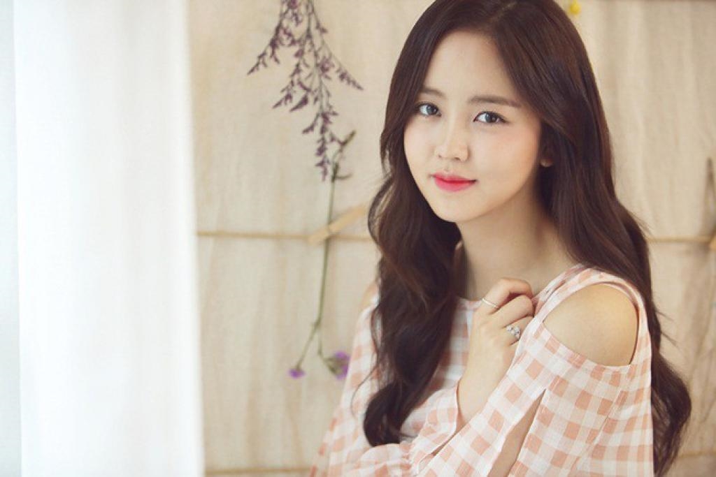 Park Min Young, Kim Ji Won và những sao nữ sở hữu gia tài phim đồ sộ