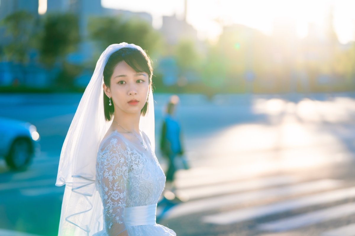 Lưu Diệc Phi, Nhiệt Ba và dàn tiểu hoa gây bão khi hóa cô dâu