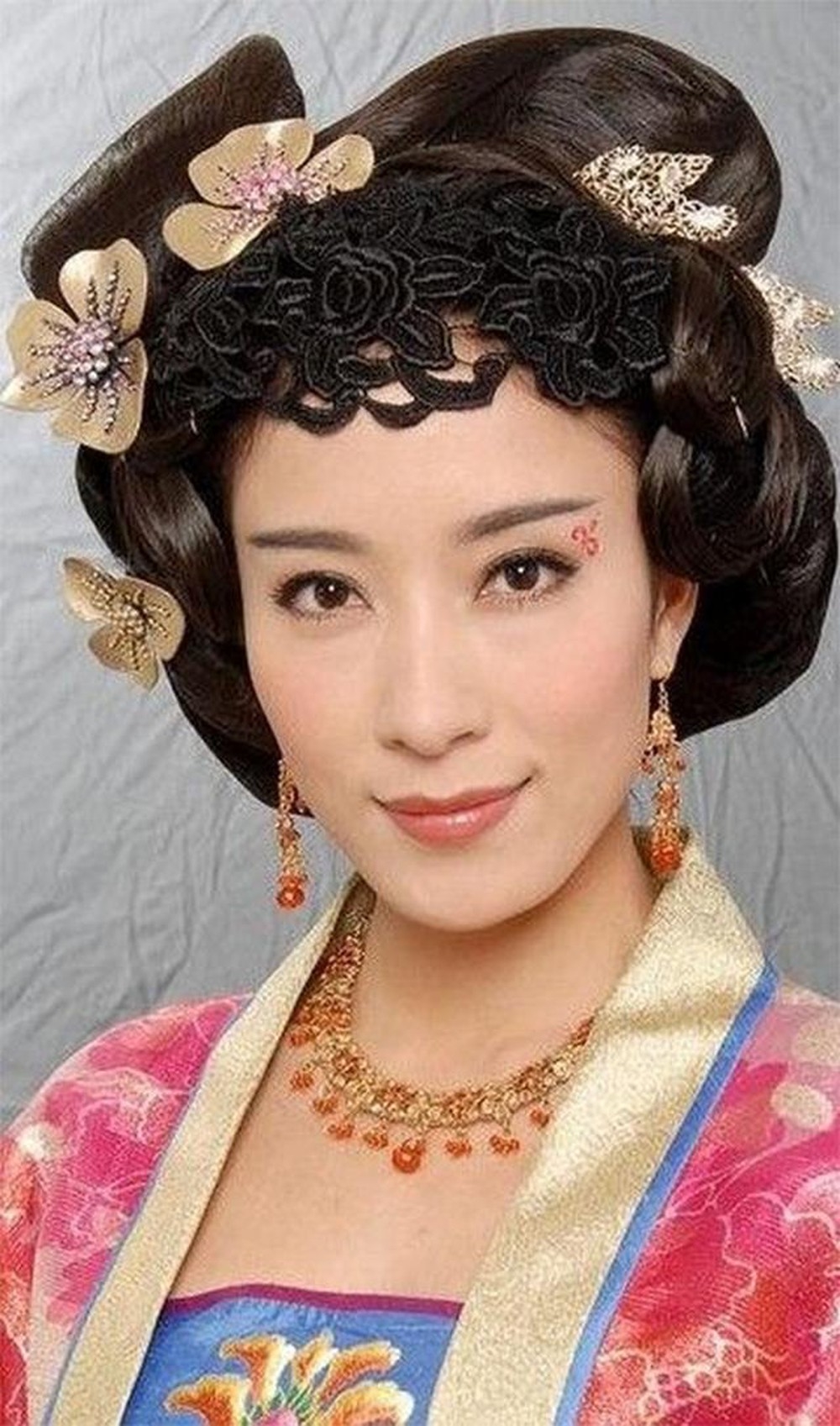 Xa Thi Mạn, Hồ Hạnh Nhi và dàn hoa đán TVB thành danh với vai ác nữ