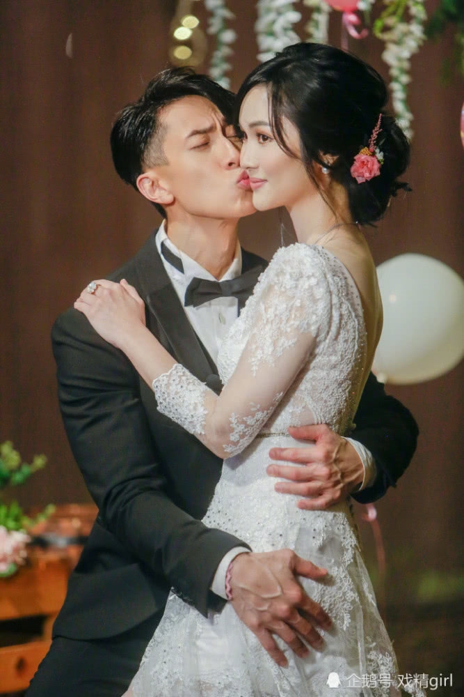 Ngô Tôn khóc như mưa trong đám cưới trễ 16 năm