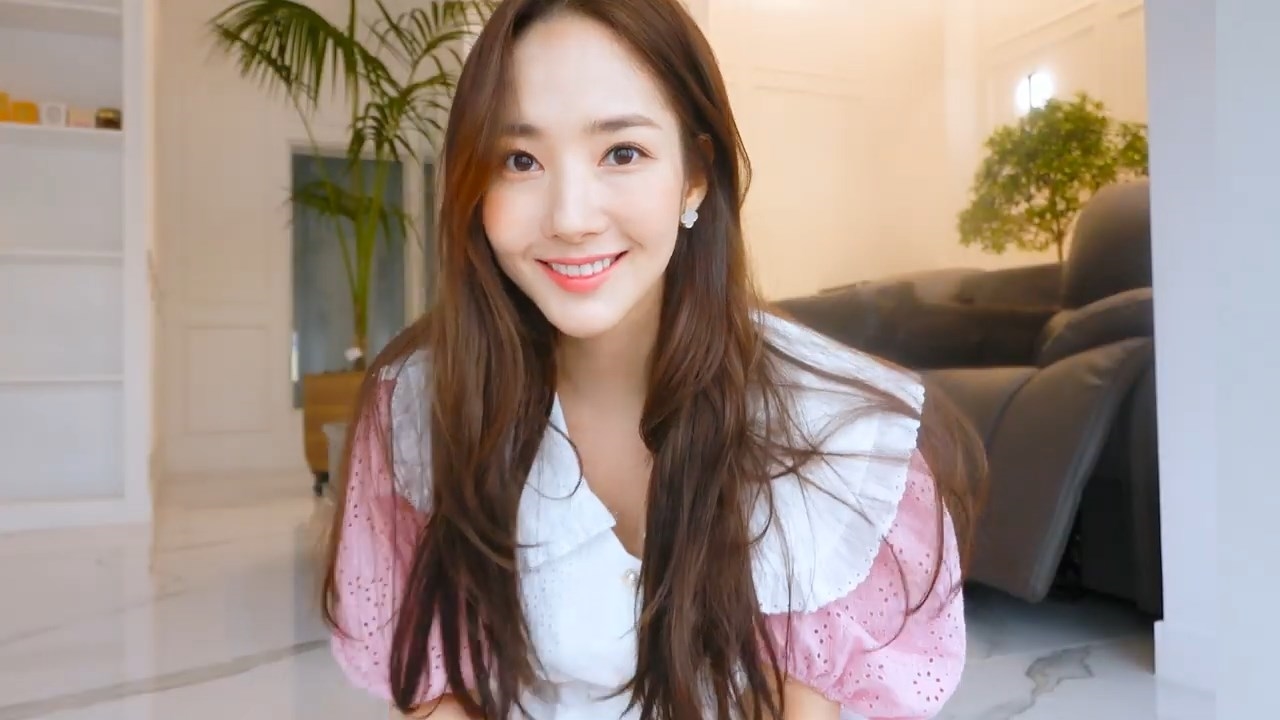 Park Min Young chính thức mở kênh YouTube cá nhân