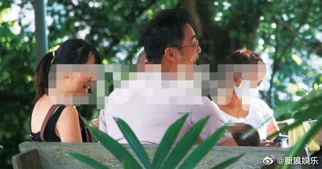 Minh Đạo lên chức bố ở tuổi 40, bí mật kết hôn với bạn gái