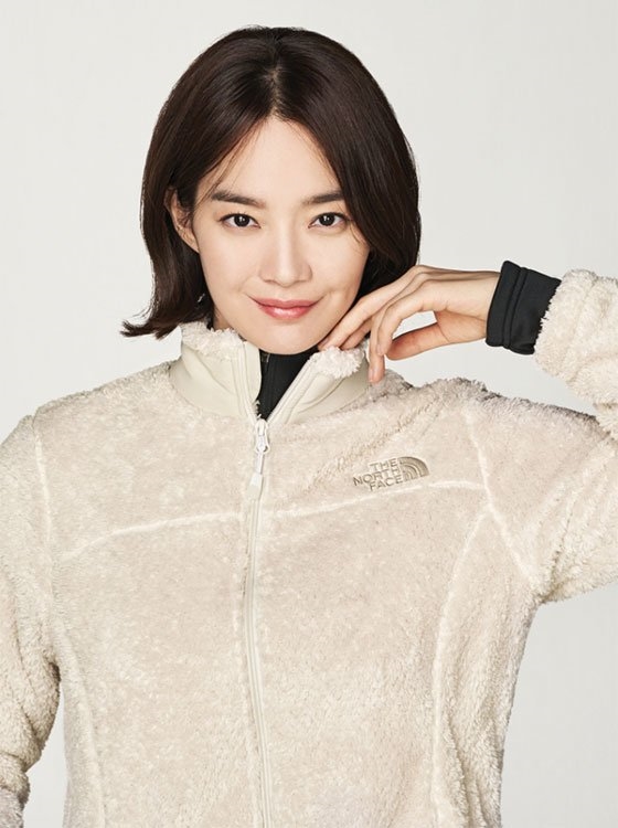 Shin Min Ah xứng danh biểu tượng 'bạn gái nhà người ta'