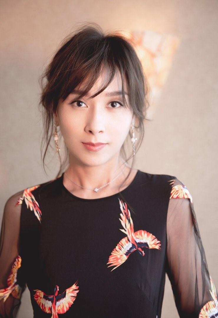 Xa Thi Mạn, Lý Nhược Đồng và những quý cô 'ế ẩm' ở tuổi U50