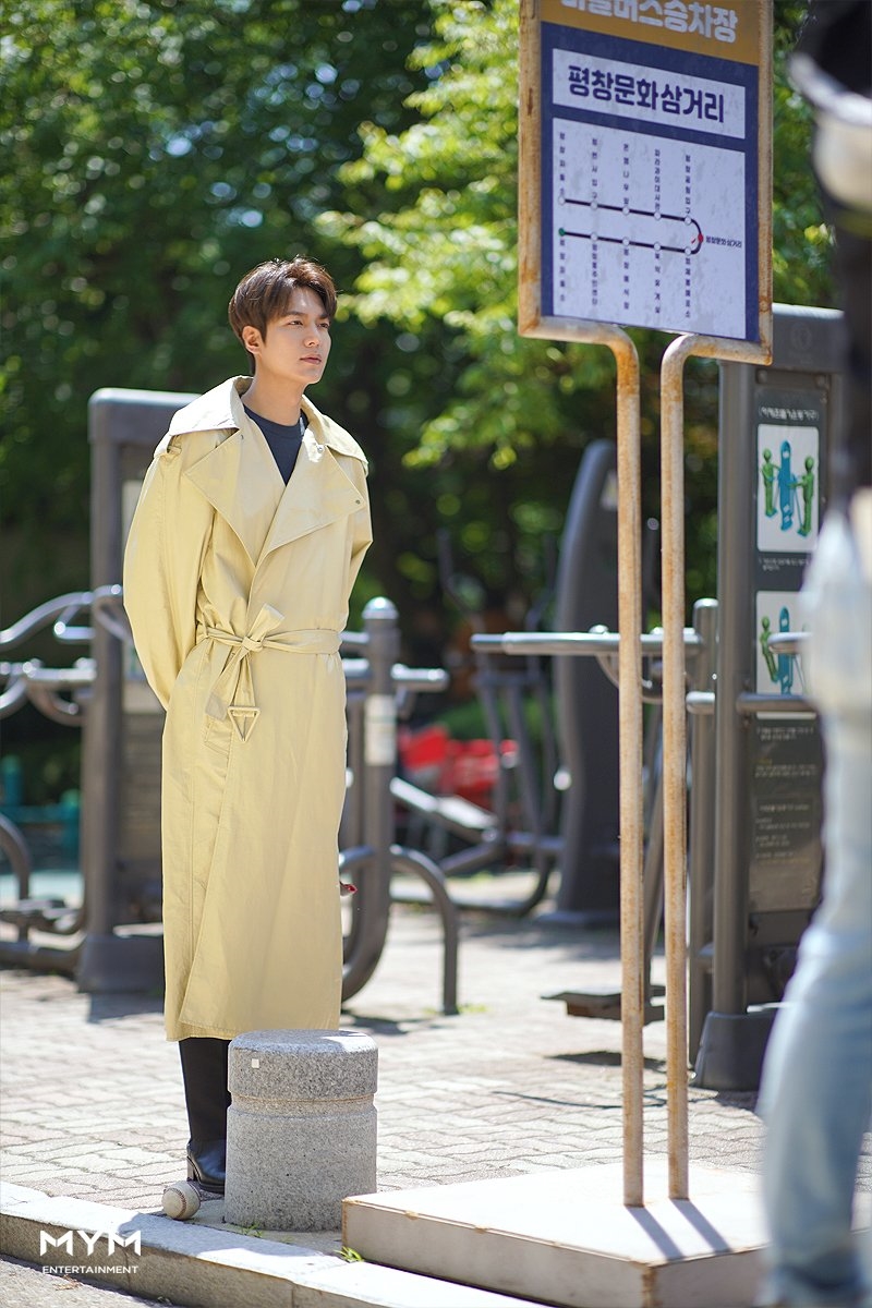 Lee Min Ho tung ảnh hậu trường tập cuối 'Quân vương bất diệt'