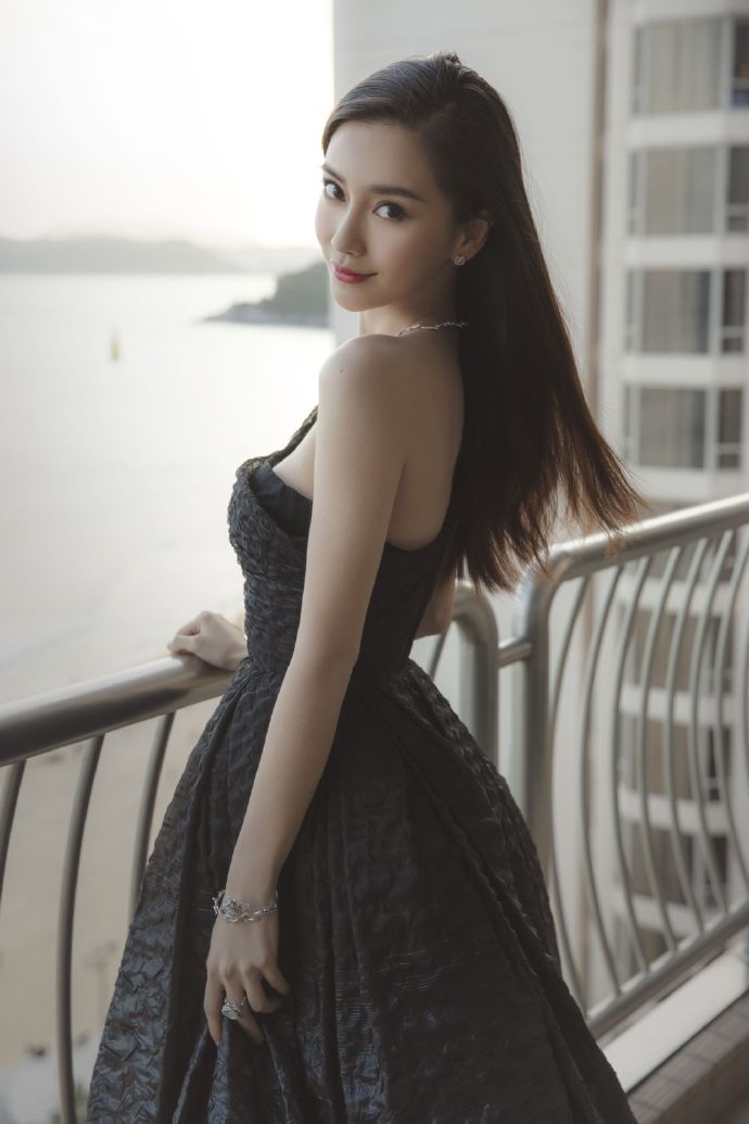 Dương Mịch, Triệu Lệ Dĩnh và những hot mom Cbiz gây bão ngày tái xuất