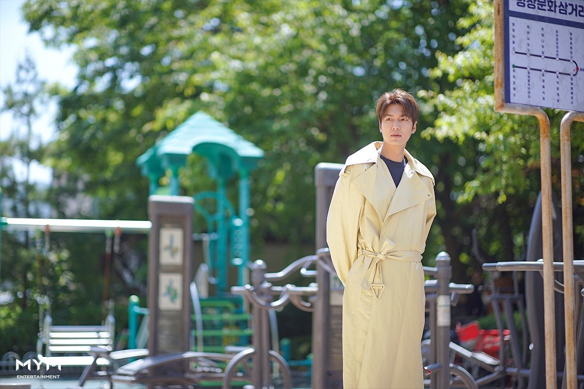 Lee Min Ho tung ảnh hậu trường tập cuối 'Quân vương bất diệt'