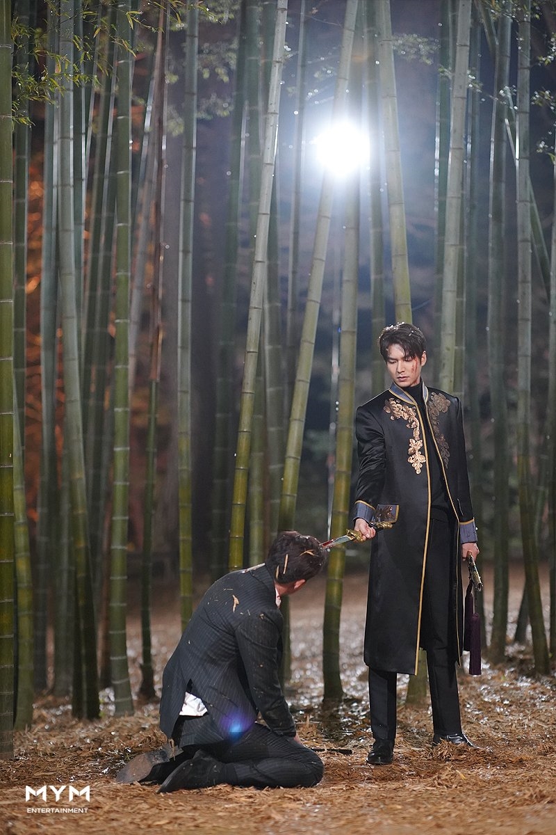 Lee Min Ho tung ảnh hậu trường tập cuối 'Quân vương bất diệt'