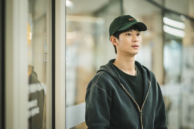 Kim Soo Hyun - Seo Ye Ji tung ảnh mới khoe chemistry bùng nổ