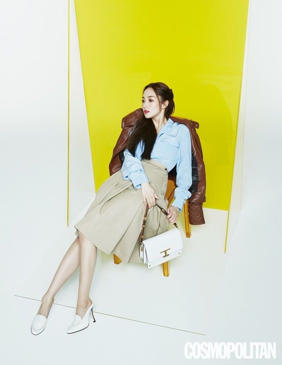 Park Min Young vô cùng quyến rũ, tự tin bộ ảnh tạp chí mới