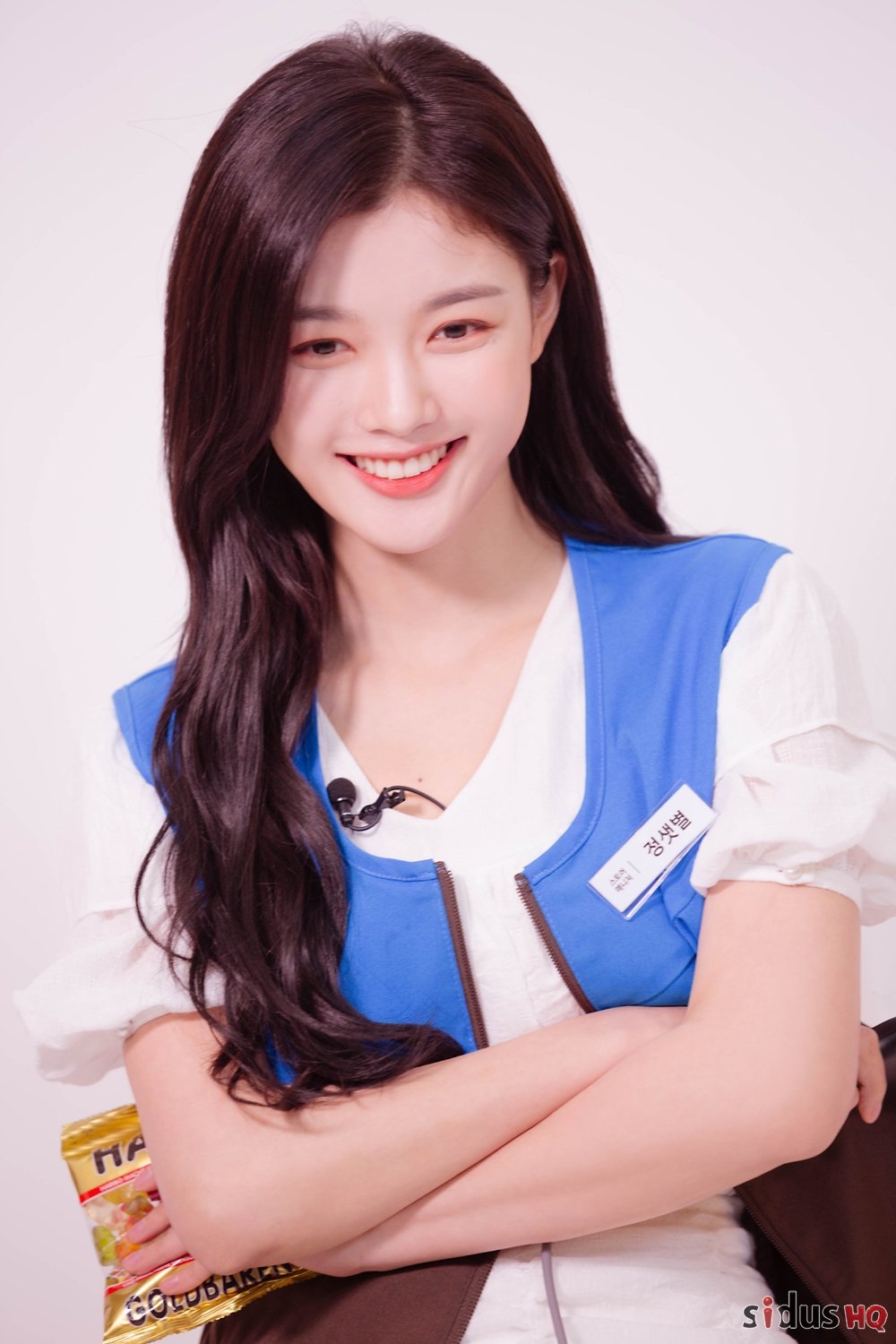 Kim Yoo Jung tung bộ ảnh hậu trường chụp poster phim mới cực đẹp