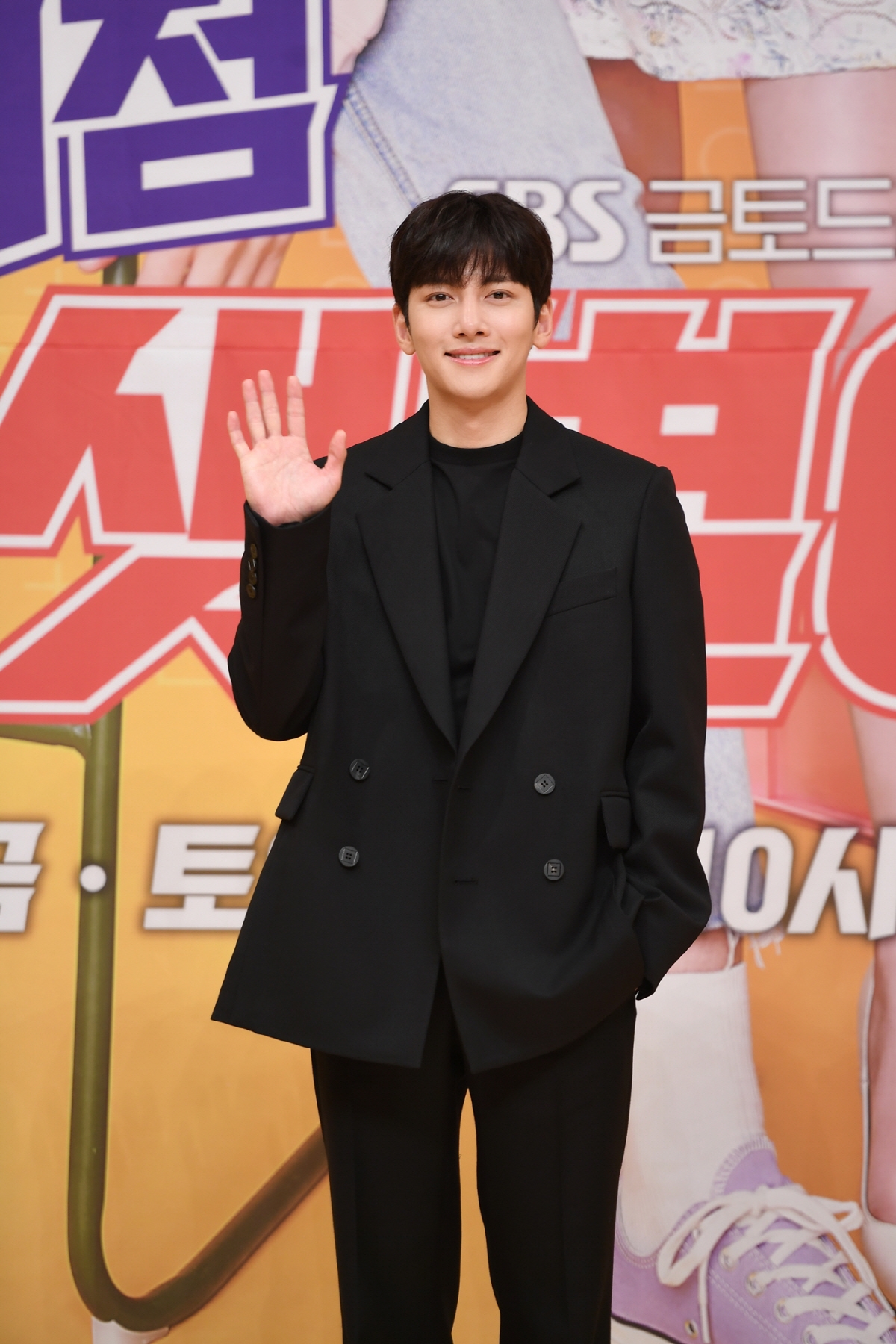 Ji Chang Wook - Kim Yoo Jung đẹp đôi ngây ngất trong họp báo phim mới