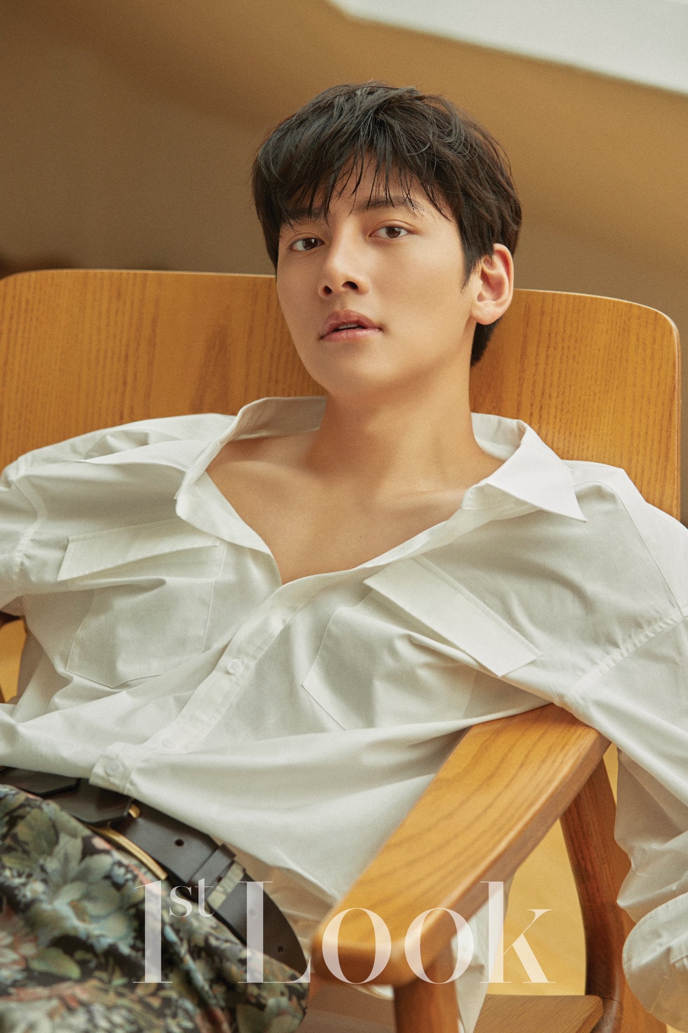 Ji Chang Wook tung bộ ảnh tạp chí đẹp quyến rũ, hút hồn