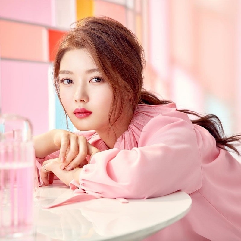 Kim Yoo Jung - Ngôi sao đình đám, tài năng sớm nở của showbiz Hàn