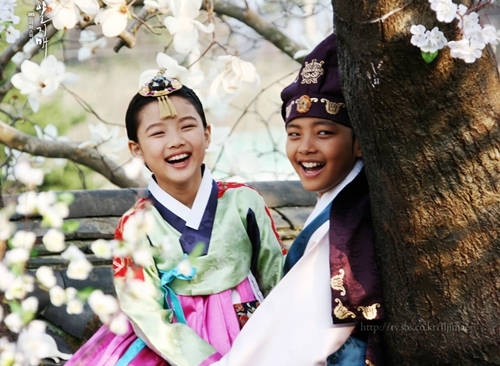 Kim Yoo Jung - Ngôi sao đình đám, tài năng sớm nở của showbiz Hàn