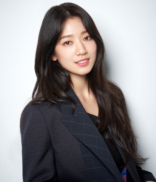 Park Shin Hye lần đầu khoe chuyện tình kín tiếng với Choi Tae Joon