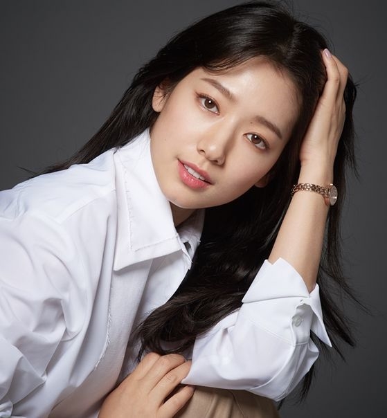 Park Shin Hye lần đầu khoe chuyện tình kín tiếng với Choi Tae Joon