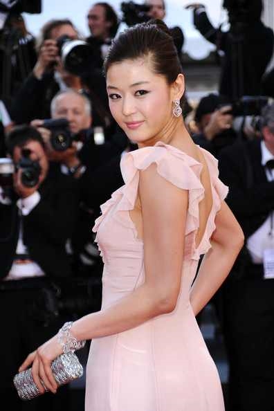 Son Ye Jin và loạt nữ thần Hàn hóa 'thảm họa' vì chọn sai trang phục