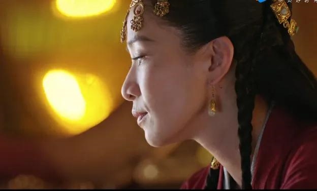 Đường Yên lép vế trước Xa Thi Mạn trong trailer Yến Vân Đài