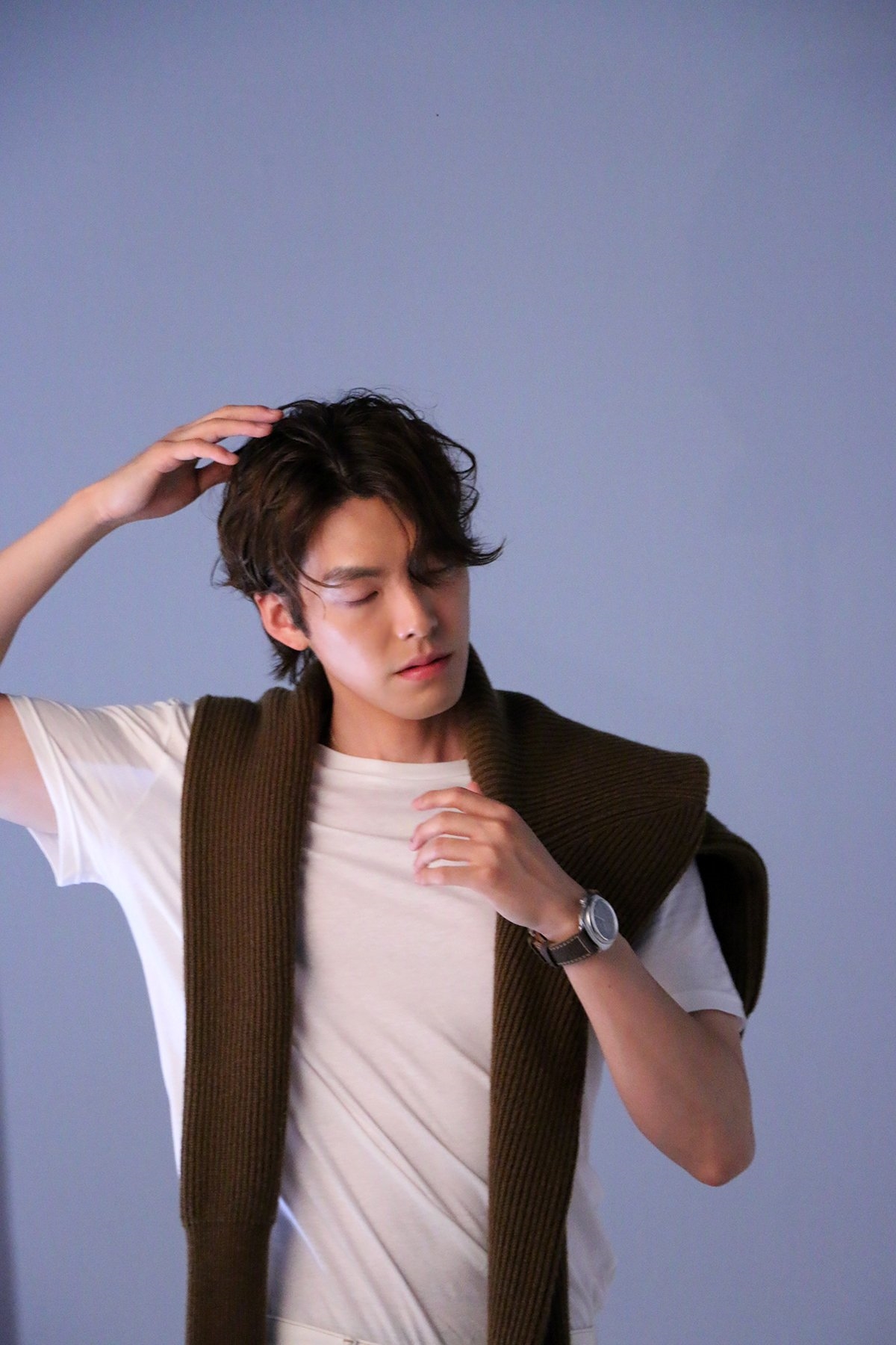 Kim Woo Bin trông khỏe mạnh như chưa từng mắc bệnh nặng trong ảnh mới