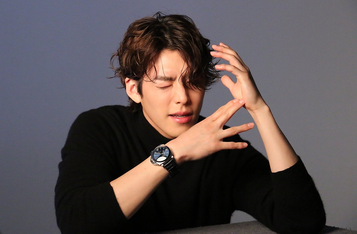 Kim Woo Bin trông khỏe mạnh như chưa từng mắc bệnh nặng trong ảnh mới