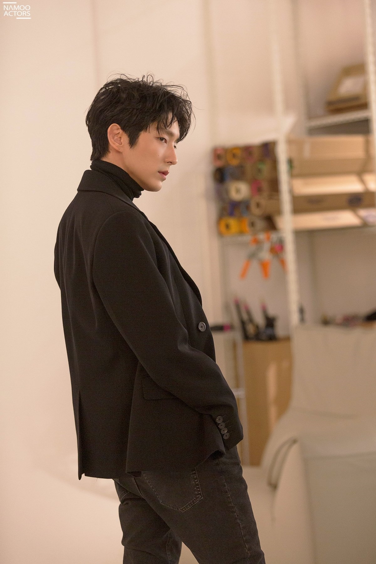 Lee Jun Ki khoe nhan sắc cực phẩm ở tuổi 38 trong bộ ảnh mới